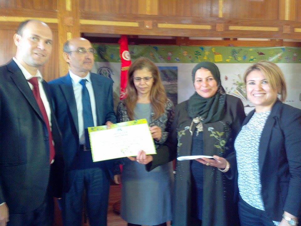 توزيع مساعدات عينية